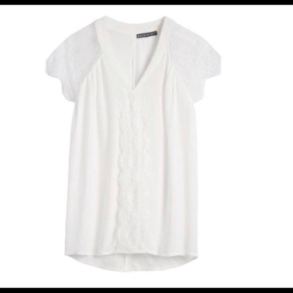 Beautiful, lacy white Britton Ivy top, size small